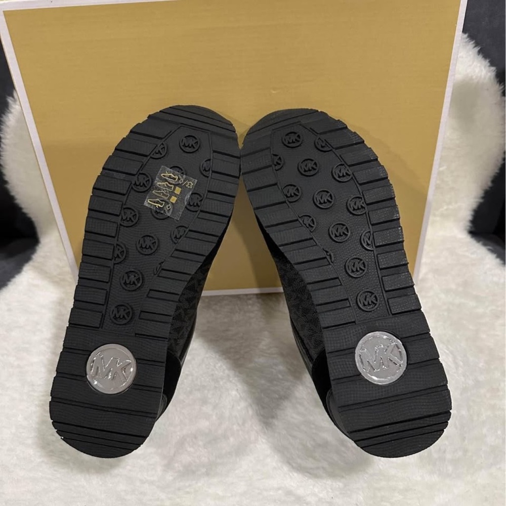 Michael Kors Maddy Trainer W6 - Picture 4 of 5